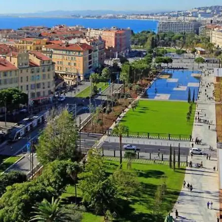 Apartmán Spacious 1 Bedroom With Big Rooftop Terrace In Nice