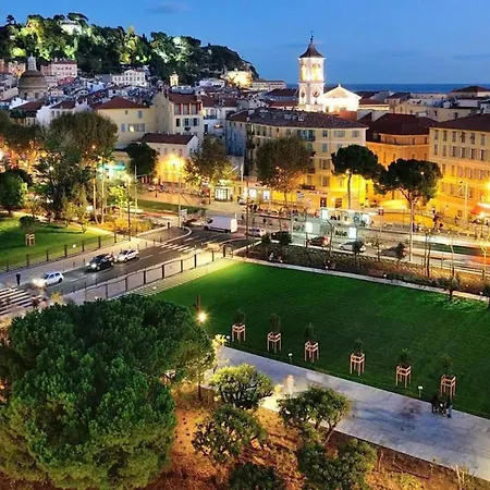 Apartmán Spacious 1 Bedroom With Big Rooftop Terrace In Nice