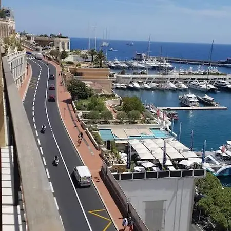 Spacious 1 Bedroom With Big Rooftop Terrace In Nice