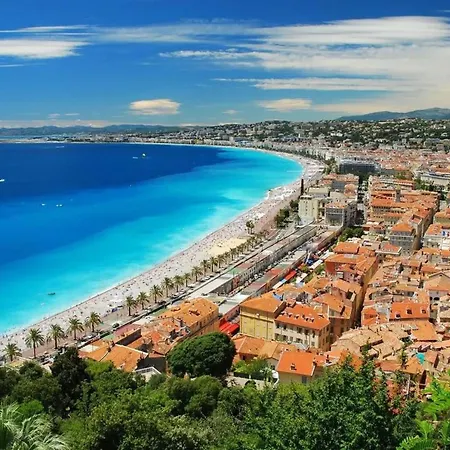 Apartmán Spacious 1 Bedroom With Big Rooftop Terrace In Nice